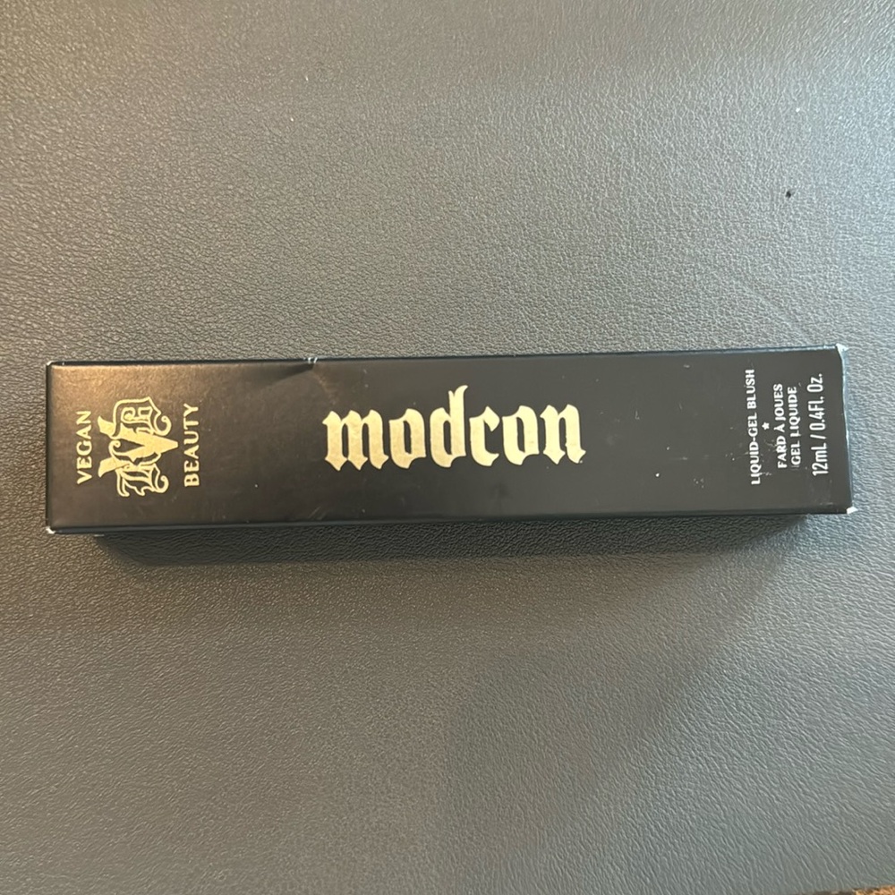 BNIB Kay Von D Moscow Liquid Gel Brush